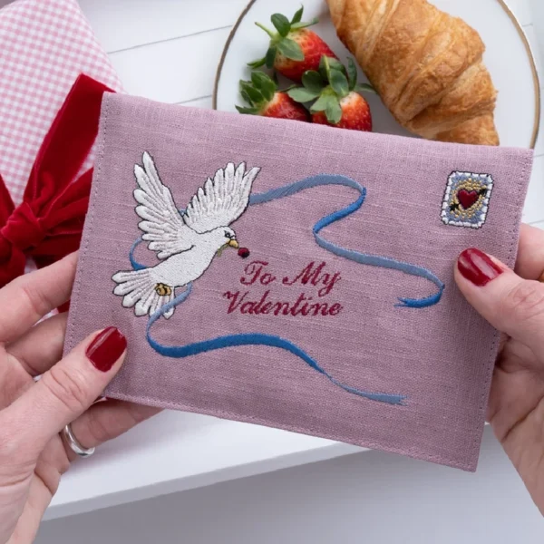 Enveloppe brodée lettre d'amour